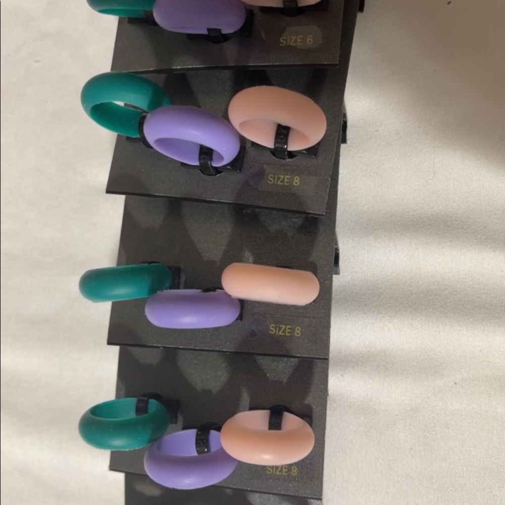 NWT Massini Silicon rings Set of three Box 5